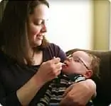 Эзра Кисер и мать Мариса Кисер