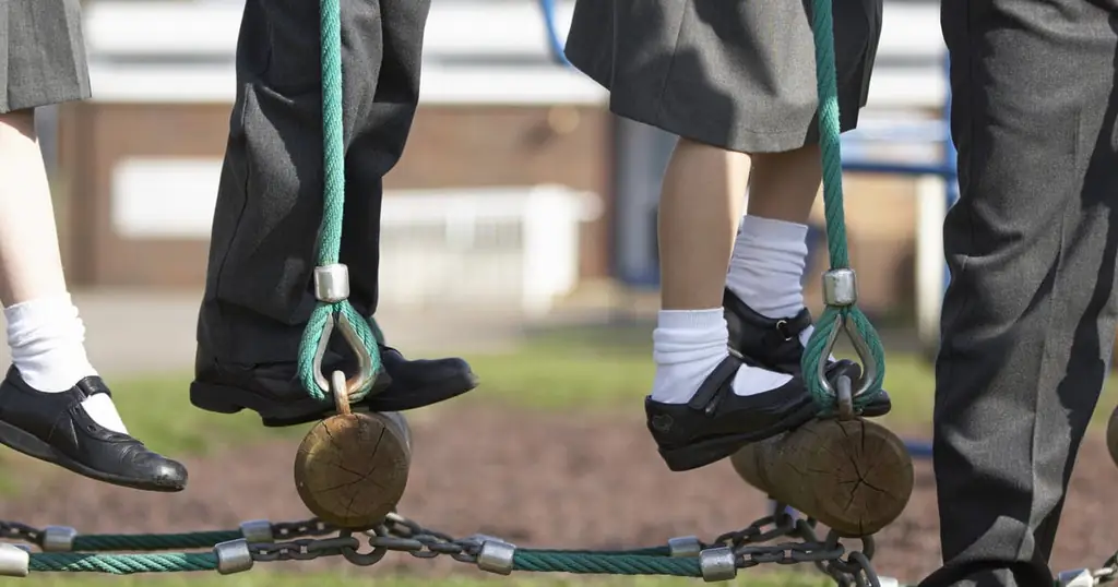Снова в школу: 12 советов по покупке школьной формы