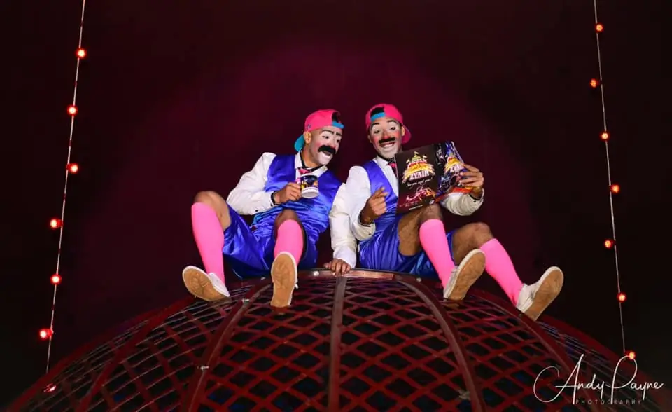 Цирк Зяир / Фотография Энди Пейна