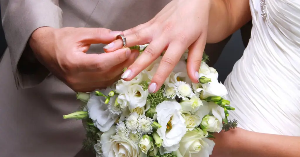 Лучший мужчина, прервавший свадьбу, чтобы сделать предложение своей девушке