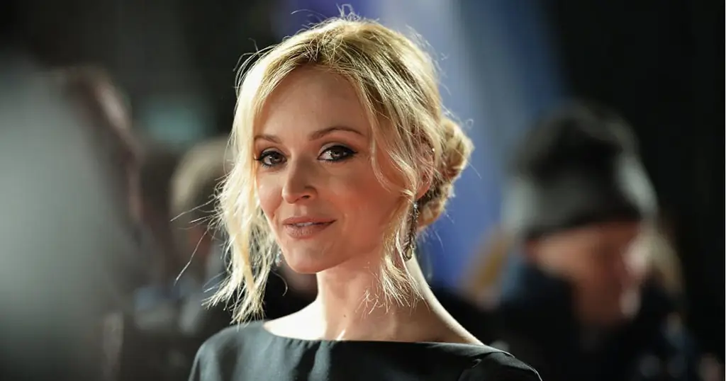 Фирн Коттон поделилась редким фото дочери Хани, танцующей