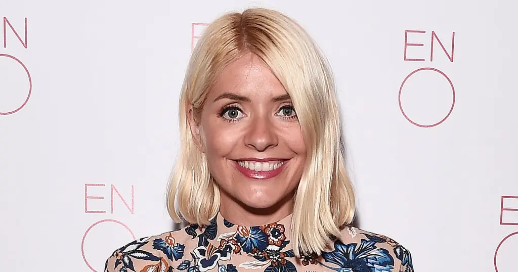 Холли Уиллоуби поделилась редким снимком своих троих детей