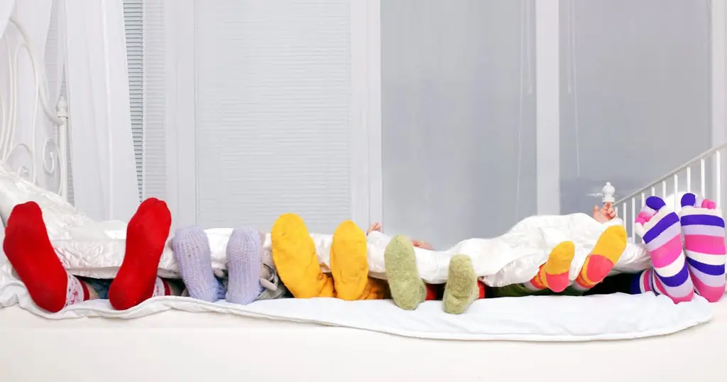 Мама отказывается извиняться за то, что ее дети устроены спать