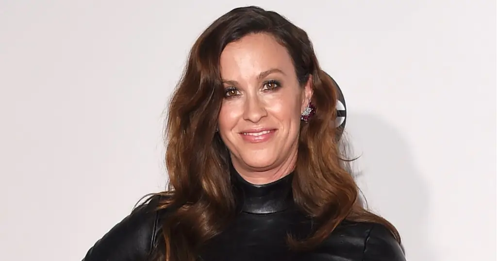 Аланис Мориссетт рассказывает о своей борьбе с послеродовой депрессией