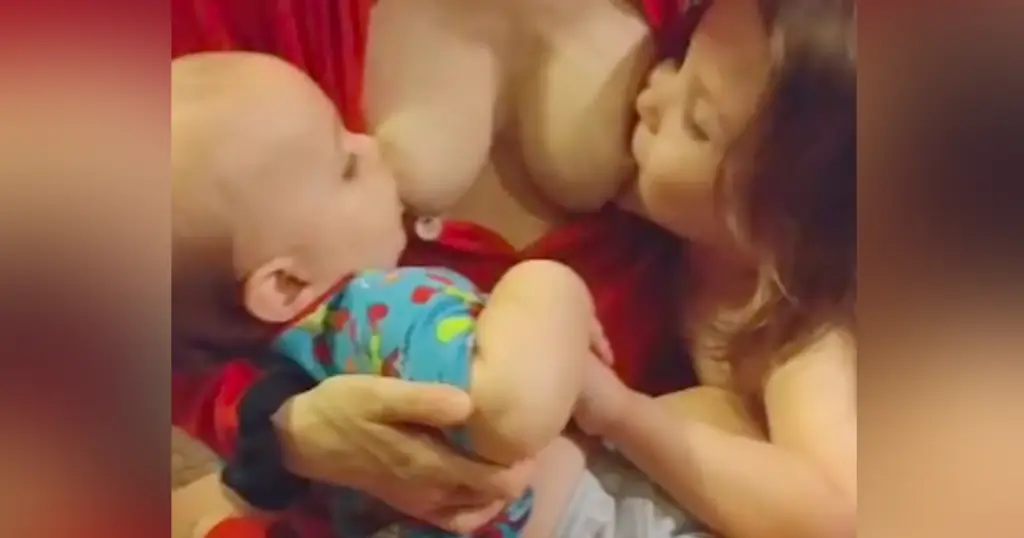 Мама-блогер произвела фурор видео о грудном вскармливании в тандеме