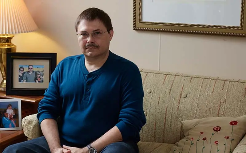 Марк, 47 лет, Калифорния; с диагнозом рак прямой кишки в возрасте 42 лет Марк, 47 лет, Калифорния; с диагнозом рак прямой кишки в возрасте 42 лет