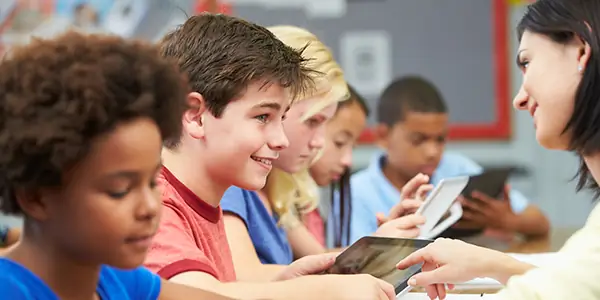 Синдром Туретта, другие условия и школьные меры