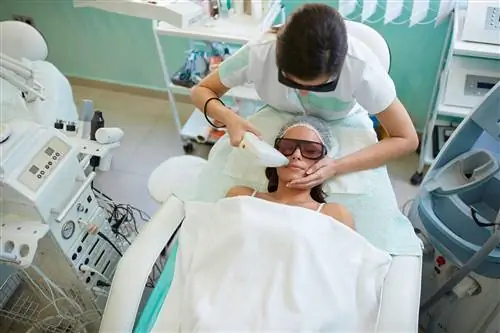 Лечение гирсутизма при СПКЯ