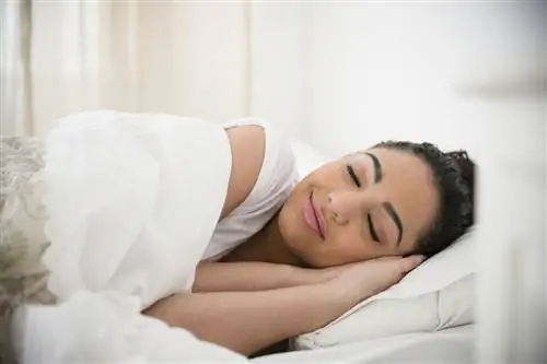 Женщина в постели