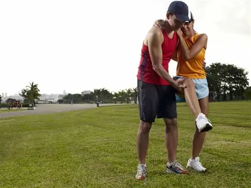 Молодой человек с травмой