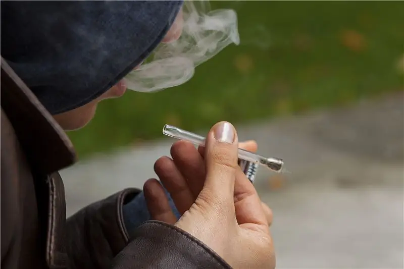 Употребление марихуаны подростками связано с аномальной структурой мозга и потерей долговременной памяти