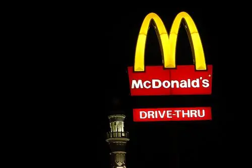 Сотрудник McDonald’s был уличен в продаже героина через Happy Meals: «Я хотел бы заказать игрушку» было кодовой фразой сотрудника