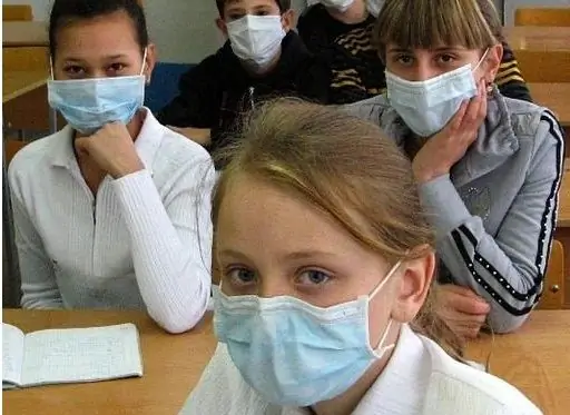 Нью-Йорк потребует маски от гриппа для непривитых?