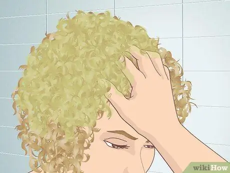 Ремонт поврежденных волос химической завивкой Шаг 6