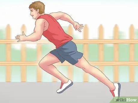 Выполните ВИИТ-кардио за 15 минут только с массой тела Шаг 1