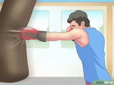 Выполните ВИИТ-кардио за 15 минут только с массой тела Шаг 13