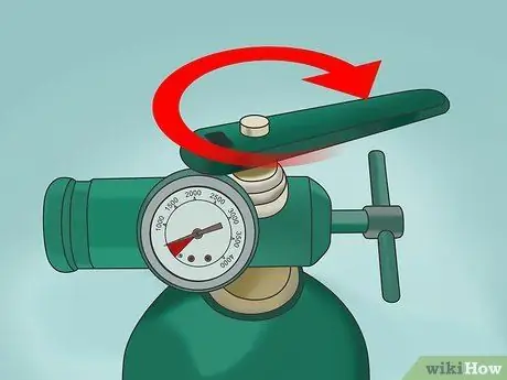 Заполните кислородный баллон Шаг 3