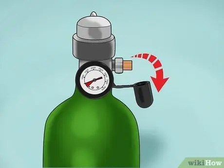 Заполните кислородный баллон Шаг 4