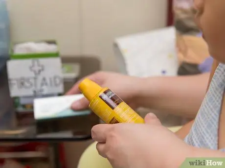 Сделайте аптечку для детей Шаг 12