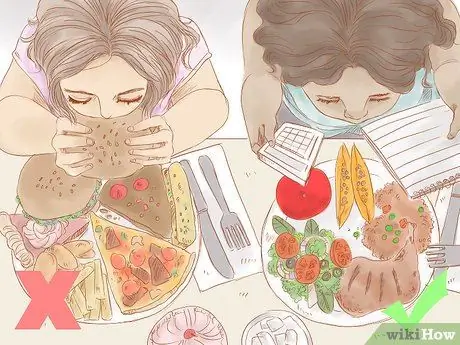 Сделайте промежуток между бедрами, шаг 10