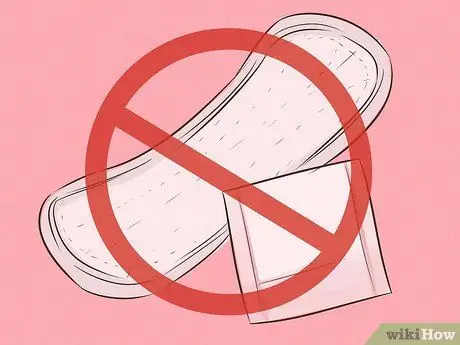 Используйте тампон во время плавания Шаг 5