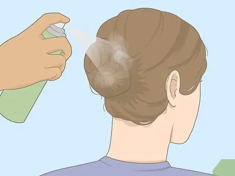 Держите пучок в волосах Шаг 6