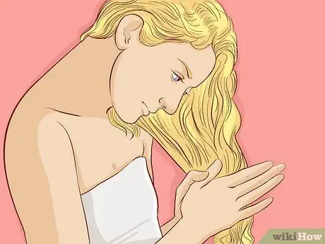 Покрасьте волосы в идеальный оттенок блонда Шаг 12