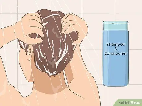 Нанесите яблочный уксус на волосы, шаг 5