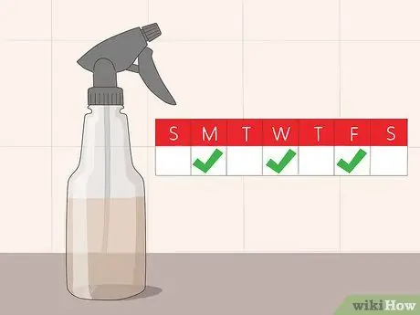 Нанесите яблочный уксус на волосы. Шаг 9