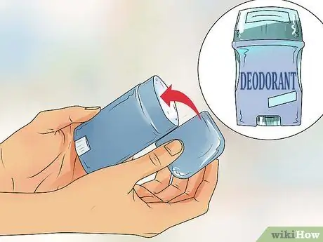 Нанесите дезодорант-стик Step 7