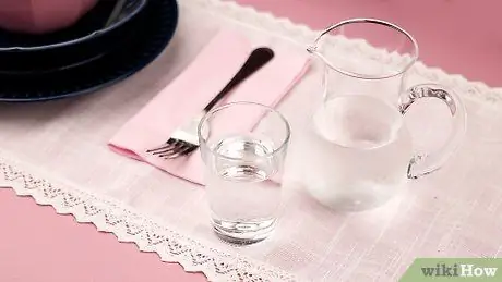 Ешьте небольшими порциями во время еды Шаг 1