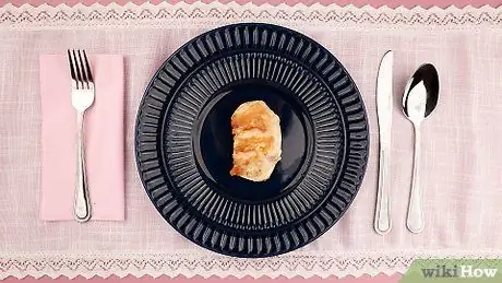 Ешьте небольшими порциями во время еды Шаг 10