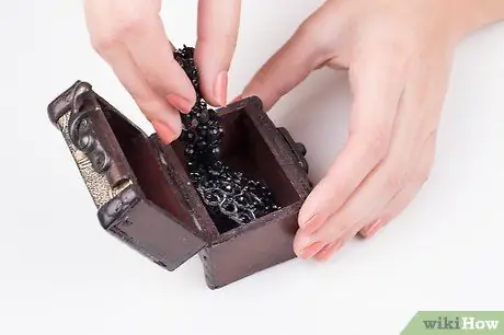 Чистка поддельных украшений, шаг 14