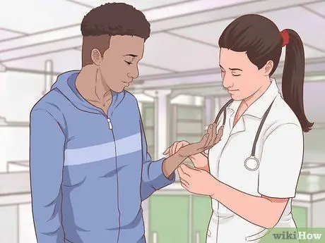 Используйте кинезиотейп при синдроме запястного канала Шаг 10