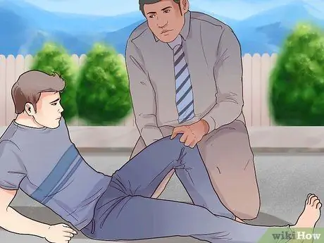 Обработать колотую рану Шаг 2