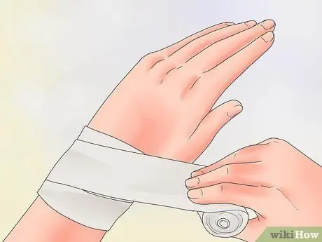 Обработать дренирующую рану Шаг 7