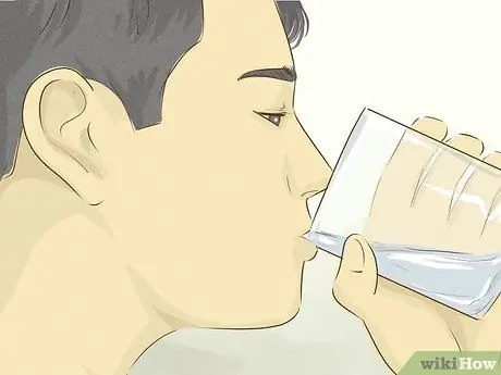 Избегайте отека подмышек Шаг 5