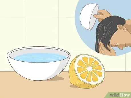 Предотвратить выпадение волос из-за жесткой воды Шаг 5