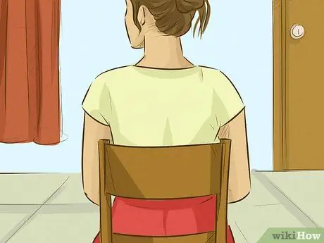 Сделайте массаж шеи, шаг 1