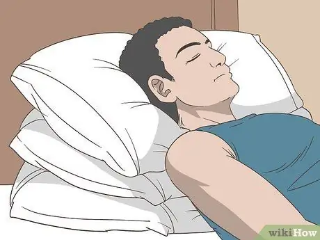 Уменьшить отек губ с помощью инъекций Шаг 11