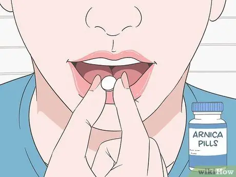 Уменьшить отек губ с помощью инъекций Шаг 3