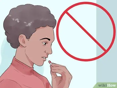 Вставьте суппозитории с борной кислотой Шаг 9