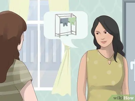 Вешать одежду на балкон Шаг 7