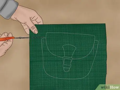 Добавьте подкладку в вязаные или связанные крючком сумки Шаг 3