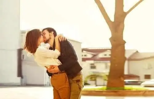 В чем польза поцелуев