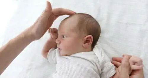 Детские роднички: все, что вам нужно знать Детские роднички: все, что вам нужно знать