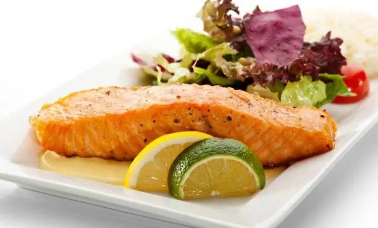 Вкусный лосось в лимонном соусе