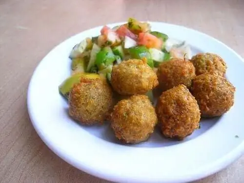 Фрикадельки из киноа и нута