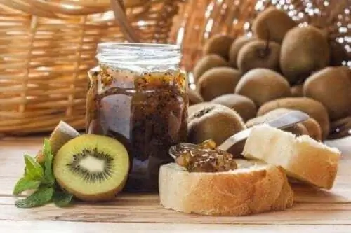 Домашнее варенье с киви
