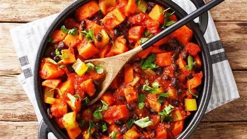 Сладкий картофель, черная фасоль, перец чили Сладкий картофель, черная фасоль, перец чили